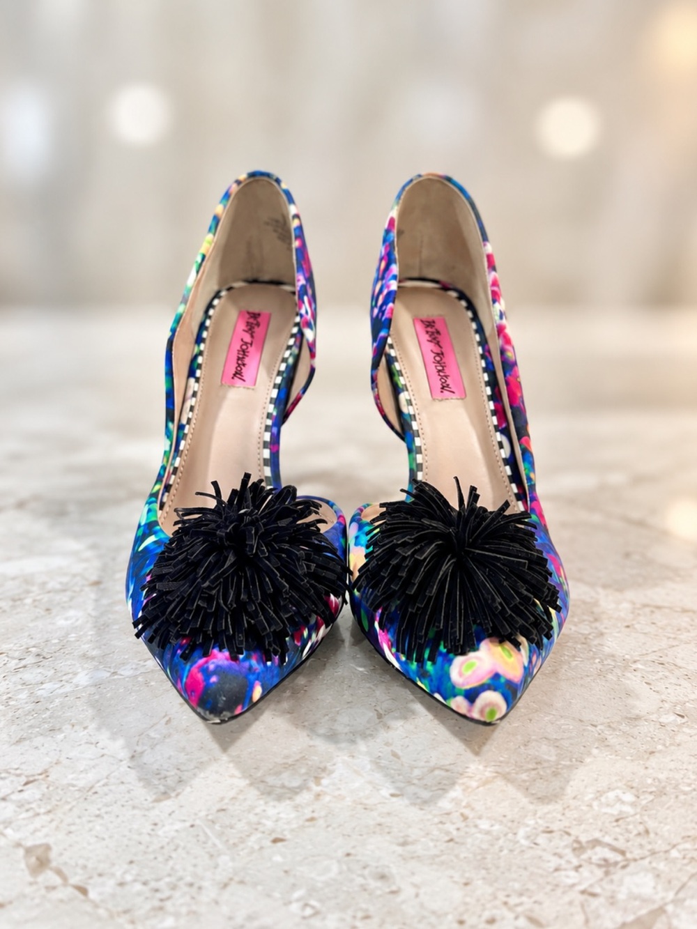 Betsey Johnson Hallye Floral Pom-Pom Pointed-Toe Pumps – Size 8